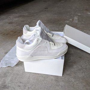 Maison Margiela White Sneaker Size 42.5（US 9.5) Brand NEW